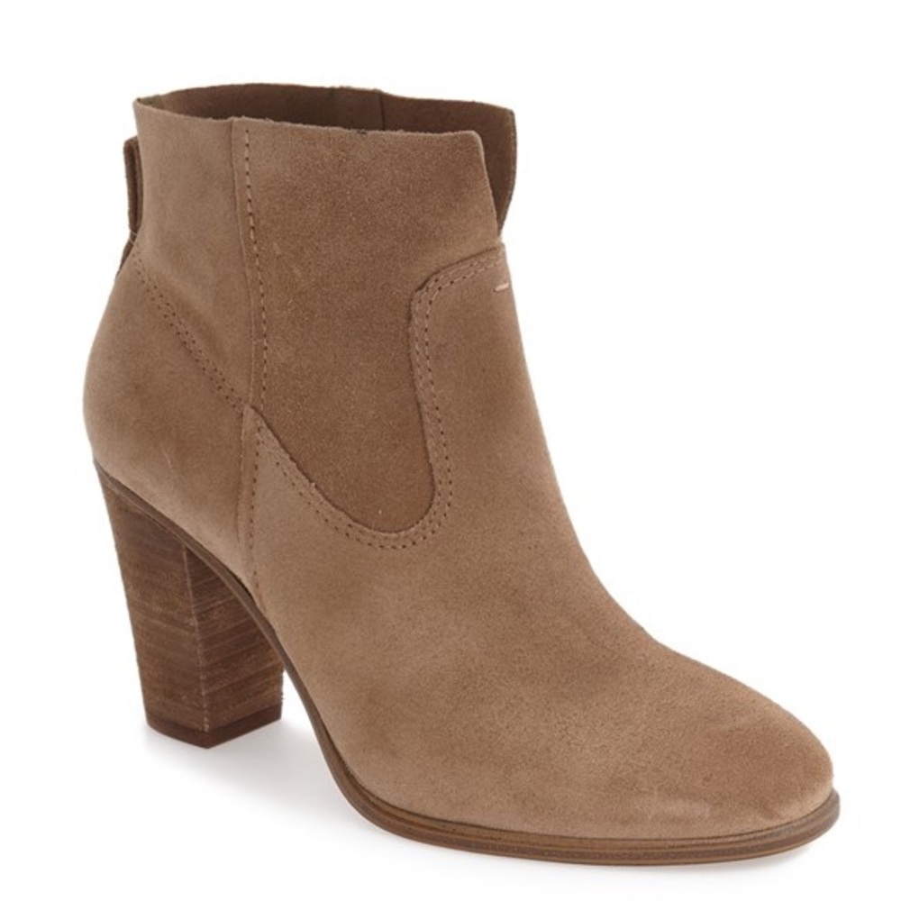 vince camuto booties
